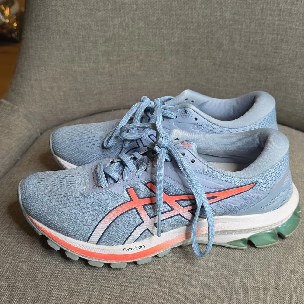 Asics comfort signature